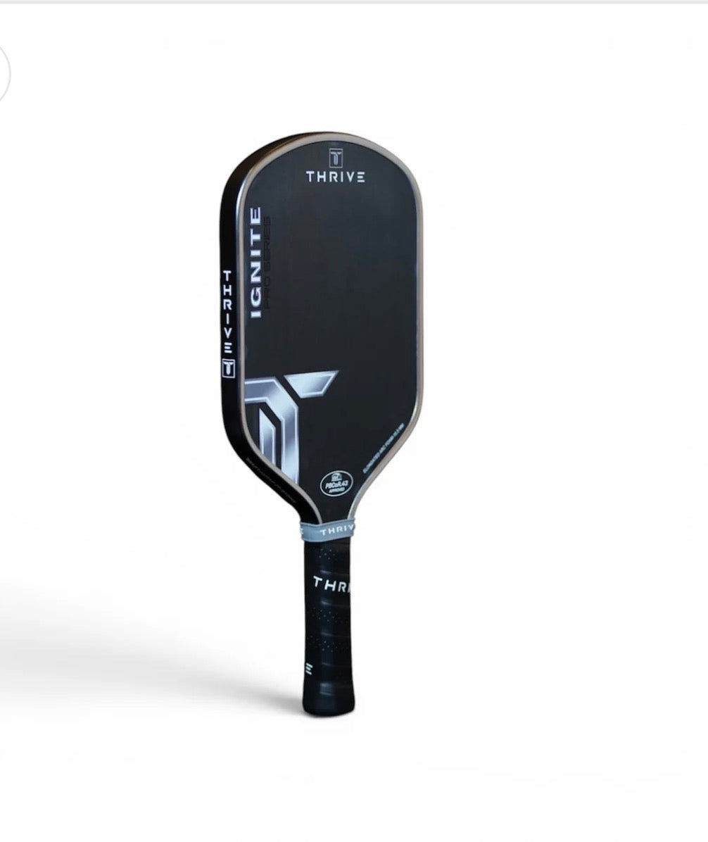 THRIVE PICKLEBALL
IGNITE ARC ELONGATED FOAM PADDLE